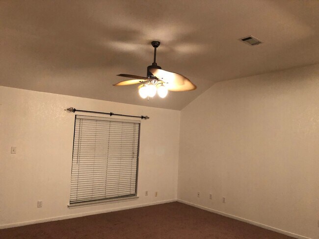 Building Photo - 506 Jorgette Dr