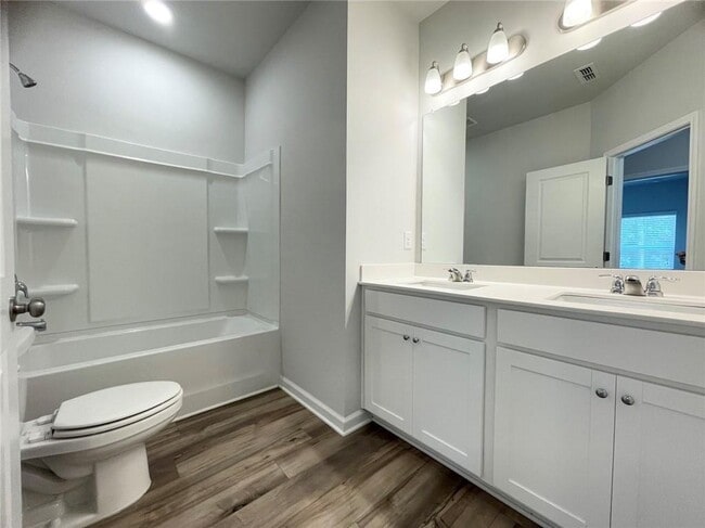 Building Photo - 305 Green Love Ln