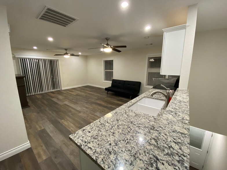 Building Photo - 10684 Belle Creek Blvd