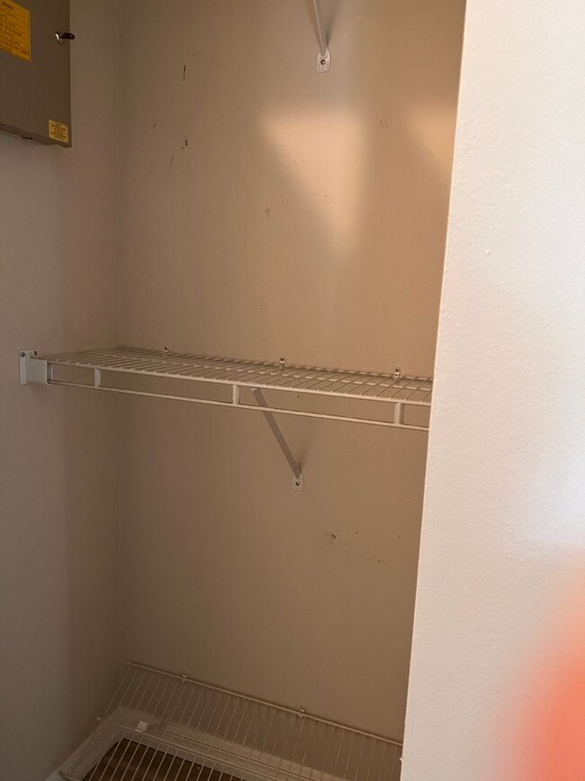 Building Photo - 3BD/2BA