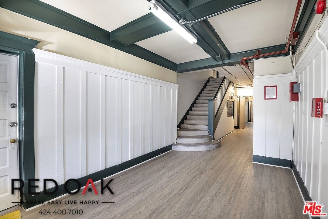 Building Photo - 2255 W 14th St