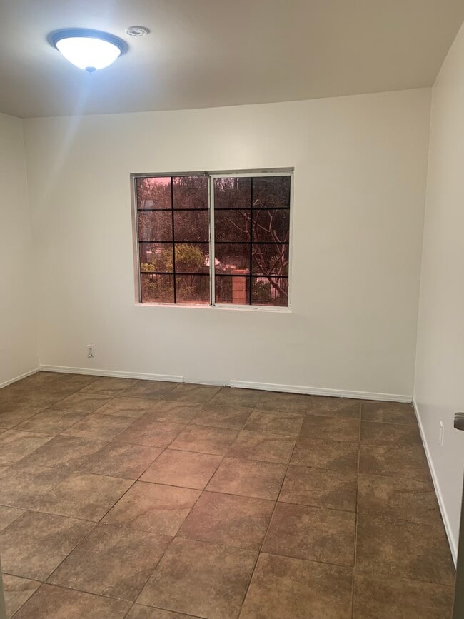 Building Photo - 3420 Granada Ave