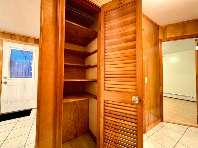 Building Photo - 45 Kinglet Dr