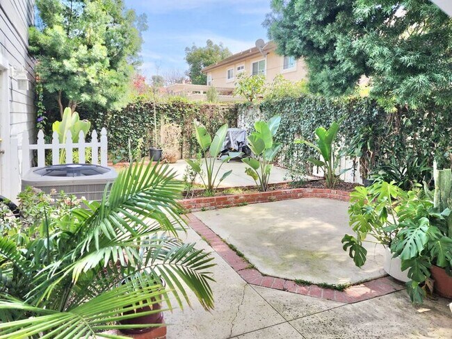 Building Photo - 8118 E Peacock Ln