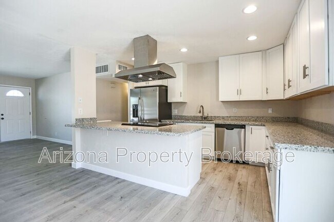 Building Photo - 8513 E Mariposa Dr