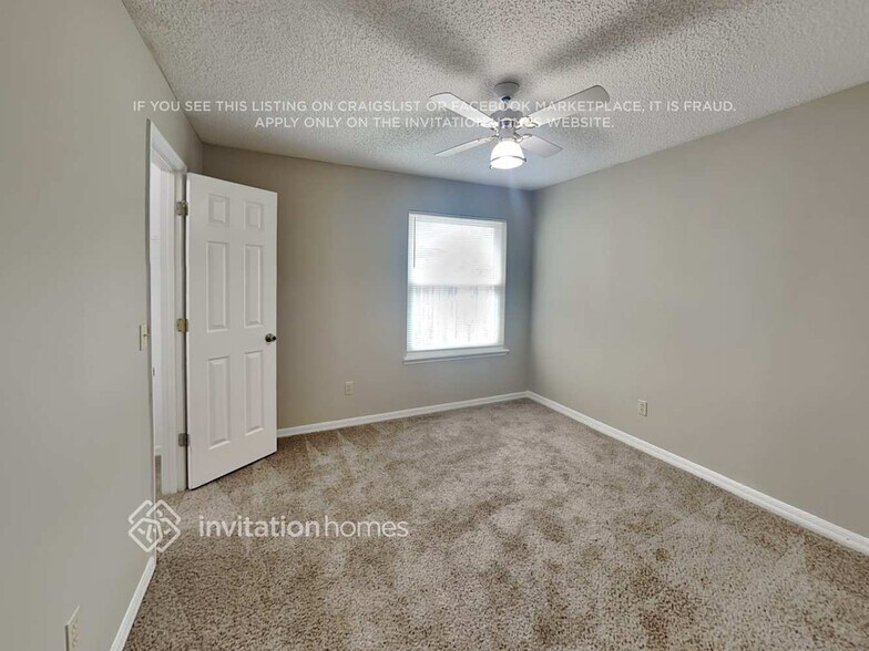 Building Photo - 8488 Branchwater Dr