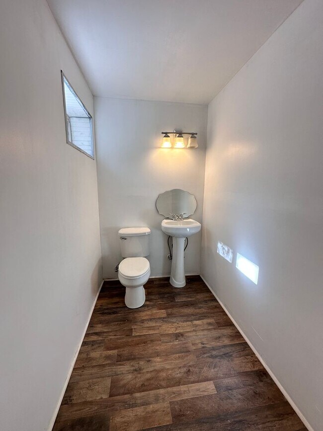 Building Photo - Exclusively Offered by Muse Realty Rentals...