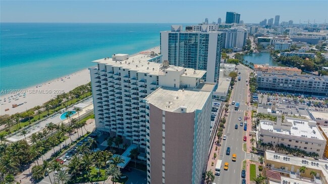 Building Photo - 2899 Collins Ave