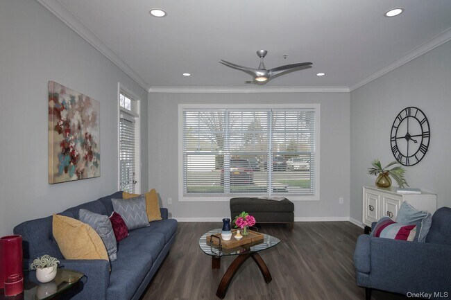 Building Photo - 422 Charles Pond Dr