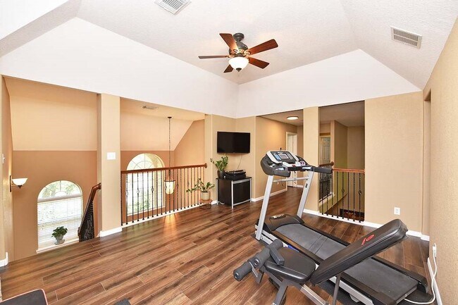 Building Photo - 22121 Atwater Canyon Ln