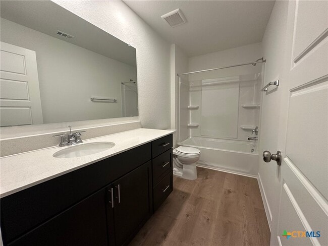 Building Photo - 936 Heartseed Ave