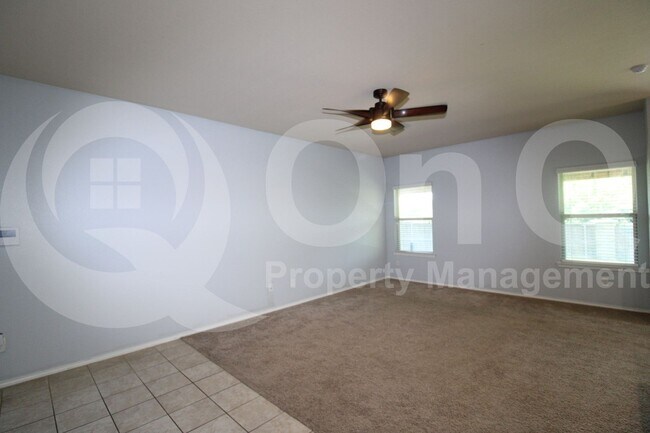 Building Photo - 1115 Quartz Trl