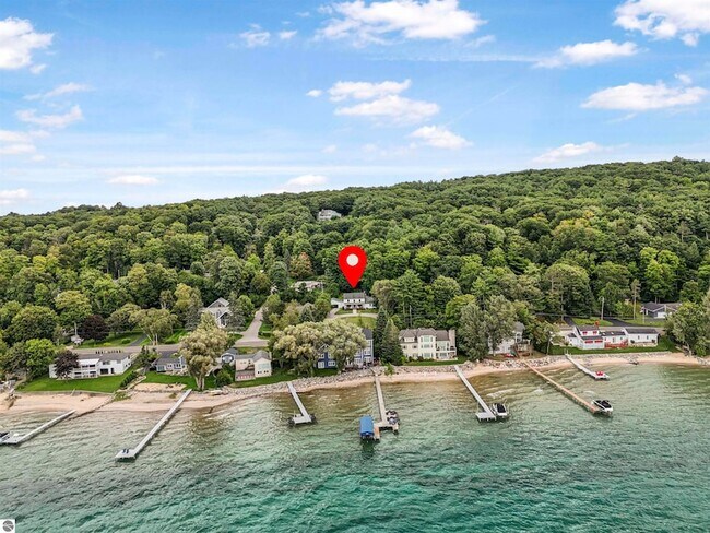 Building Photo - 7320 Peninsula Dr