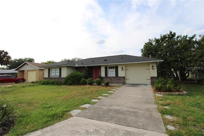 Primary Photo - 21 Sandalwood Dr