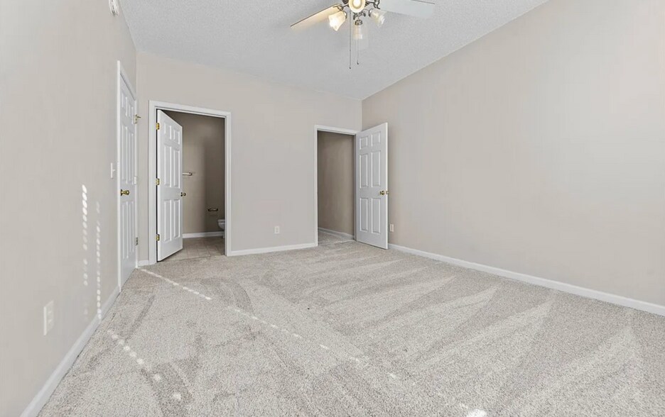 Building Photo - 3015 Winston Dr