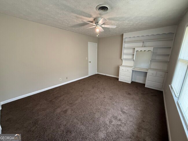 Building Photo - 602 Hillcrest Pkwy