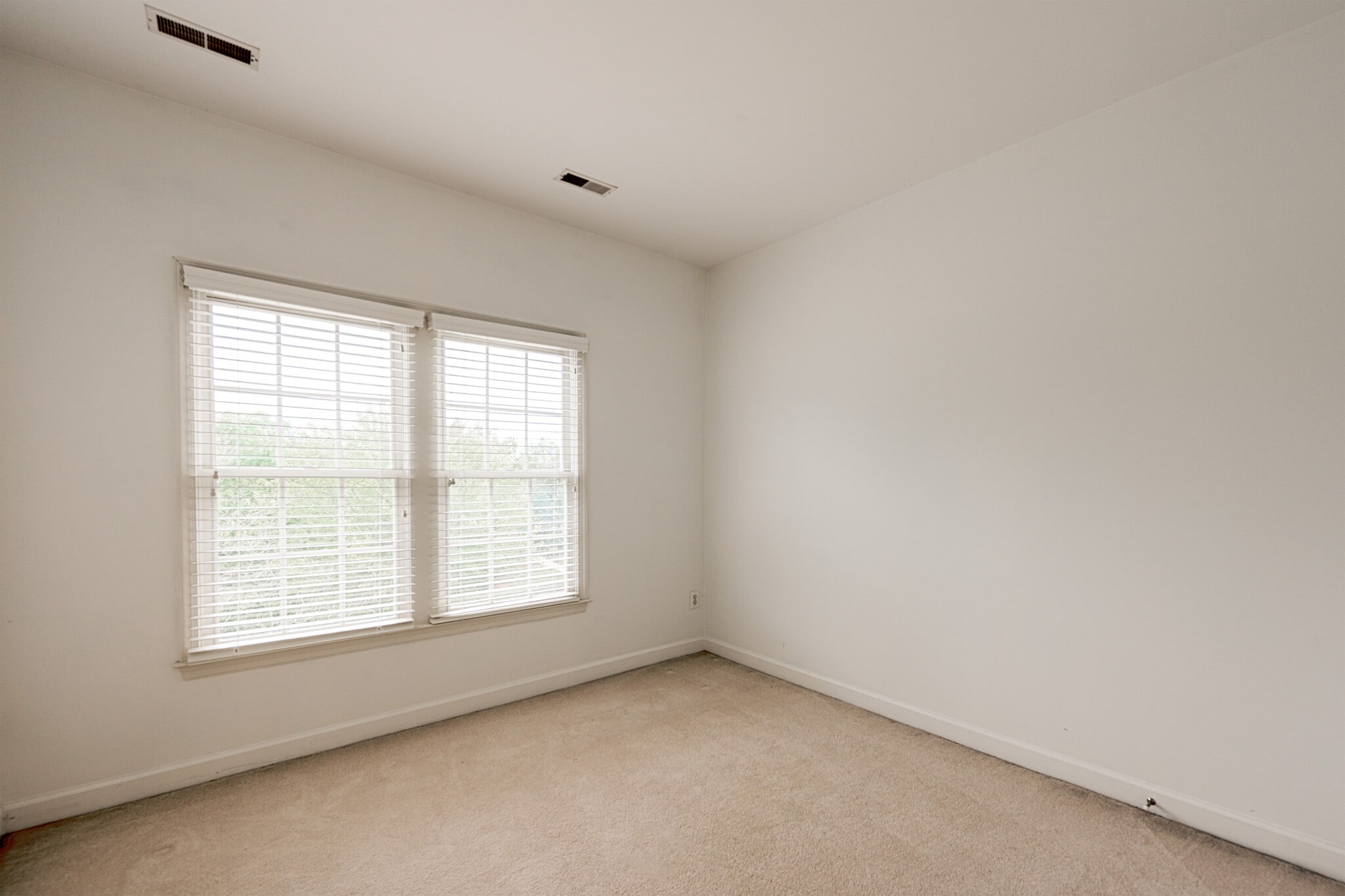 Building Photo - 43148 Katama Sq