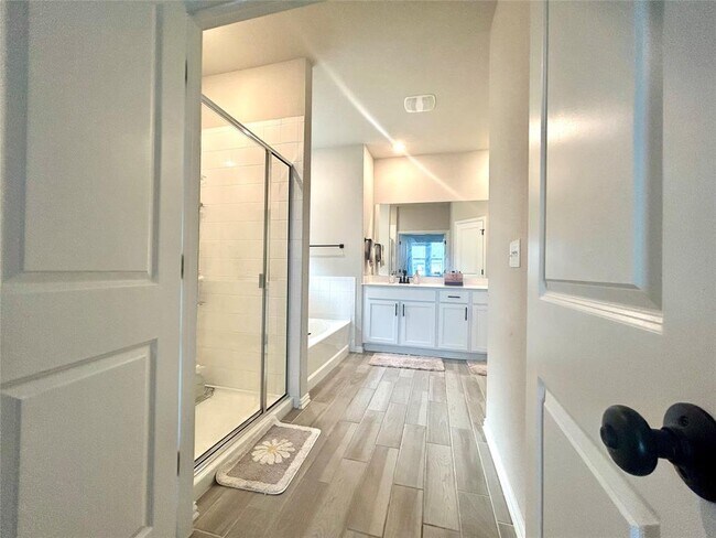 Building Photo - 115 Forsythia Trail