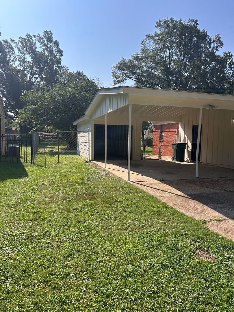 Building Photo - 3052 Curtis St