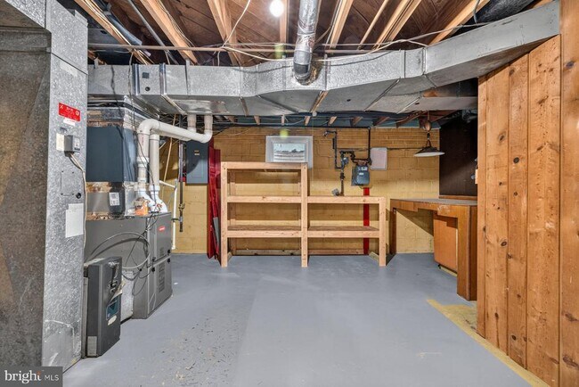 Building Photo - 3604 Husted Dr
