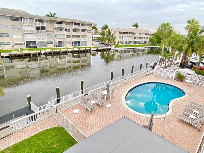 Building Photo - 419 Golden Isles Dr