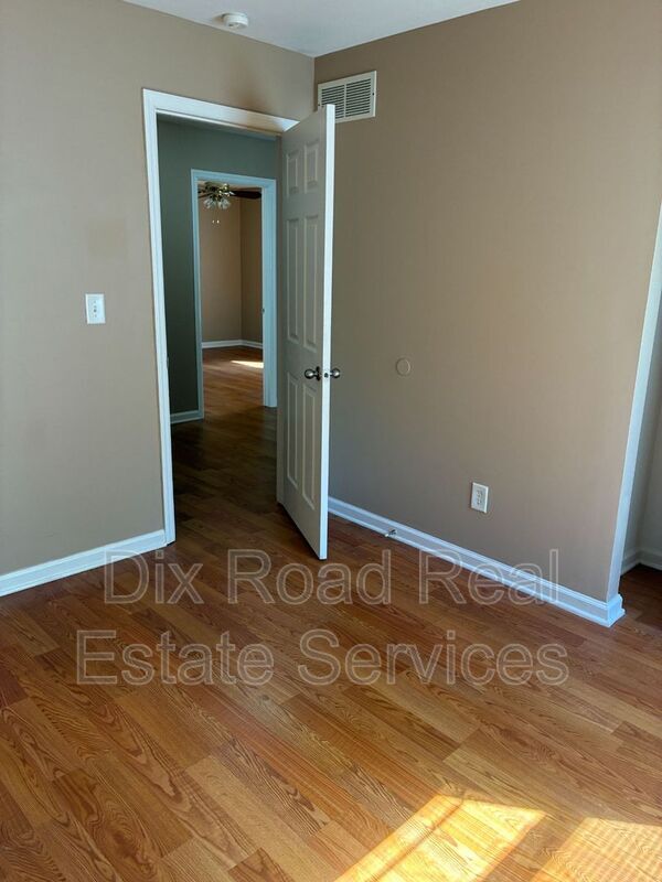Building Photo - 2747 Tantivy Terrace