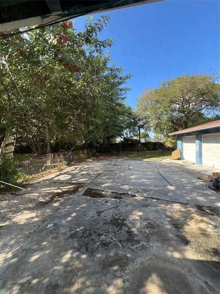 Building Photo - 1641 NW 18th Ave