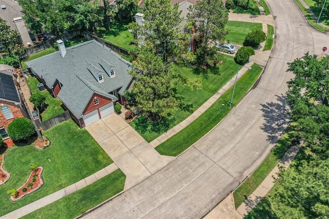 Building Photo - 17218 Hamilwood Dr