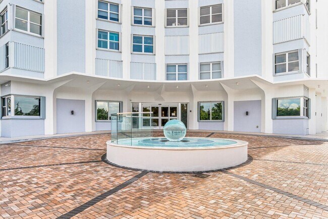 Building Photo - 5200 N Ocean Dr