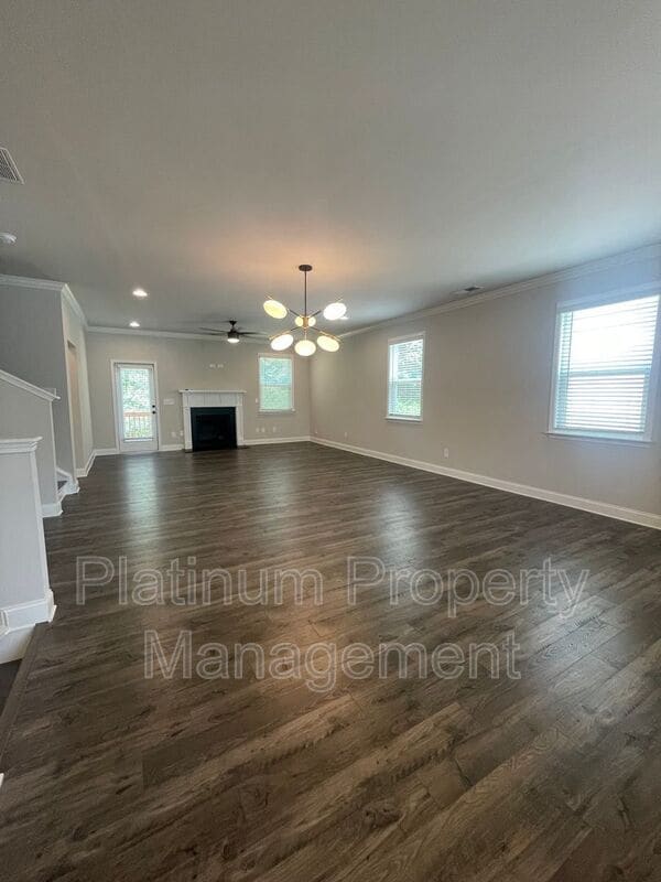 Building Photo - 1631 Venture Pt Wy