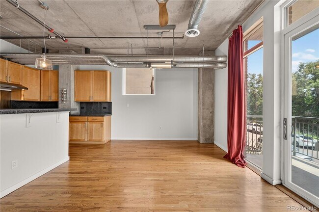 Building Photo - 3201 Shoshone St