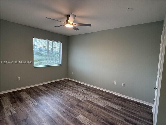 Building Photo - 6482 Emerald Dunes Dr