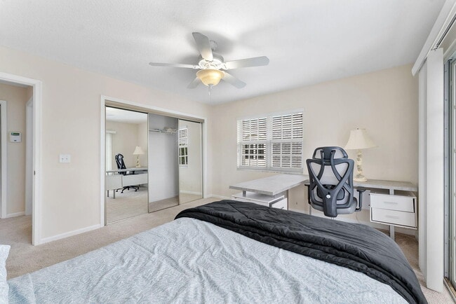 Building Photo - 2704 Vision Dr
