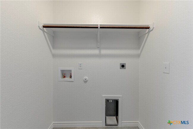 Building Photo - 526 Lost Trl