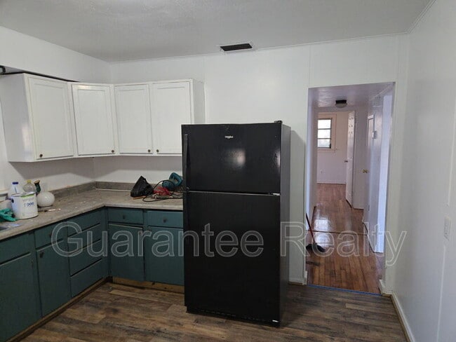 Building Photo - 609 SE 31st Ave