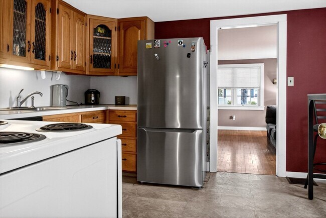 Building Photo - 30 Brookhaven Rd