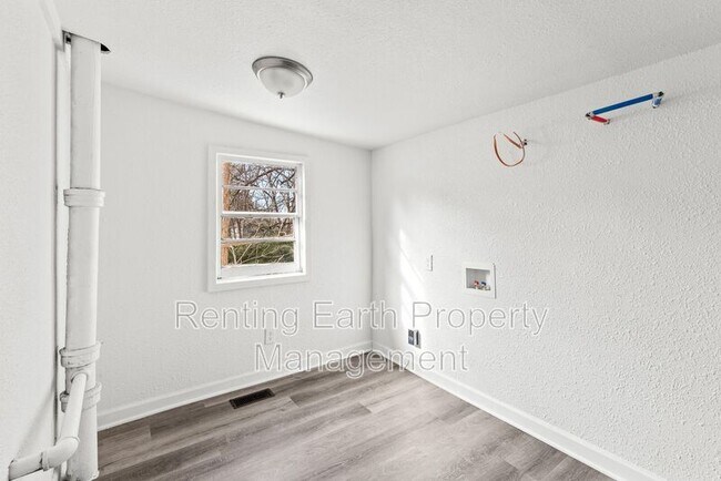 Building Photo - 5706 14th St S