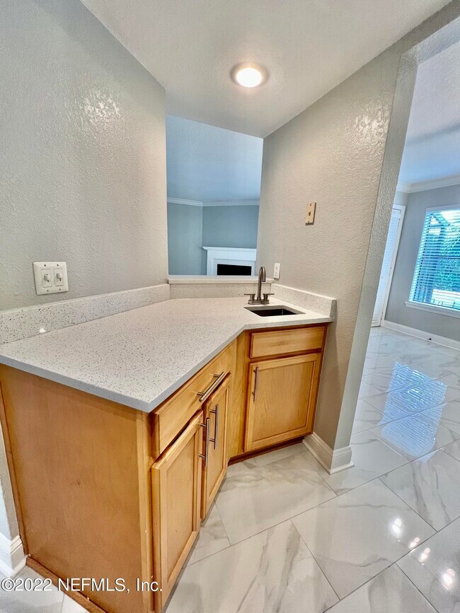 Building Photo - 887 Coral Reef Way