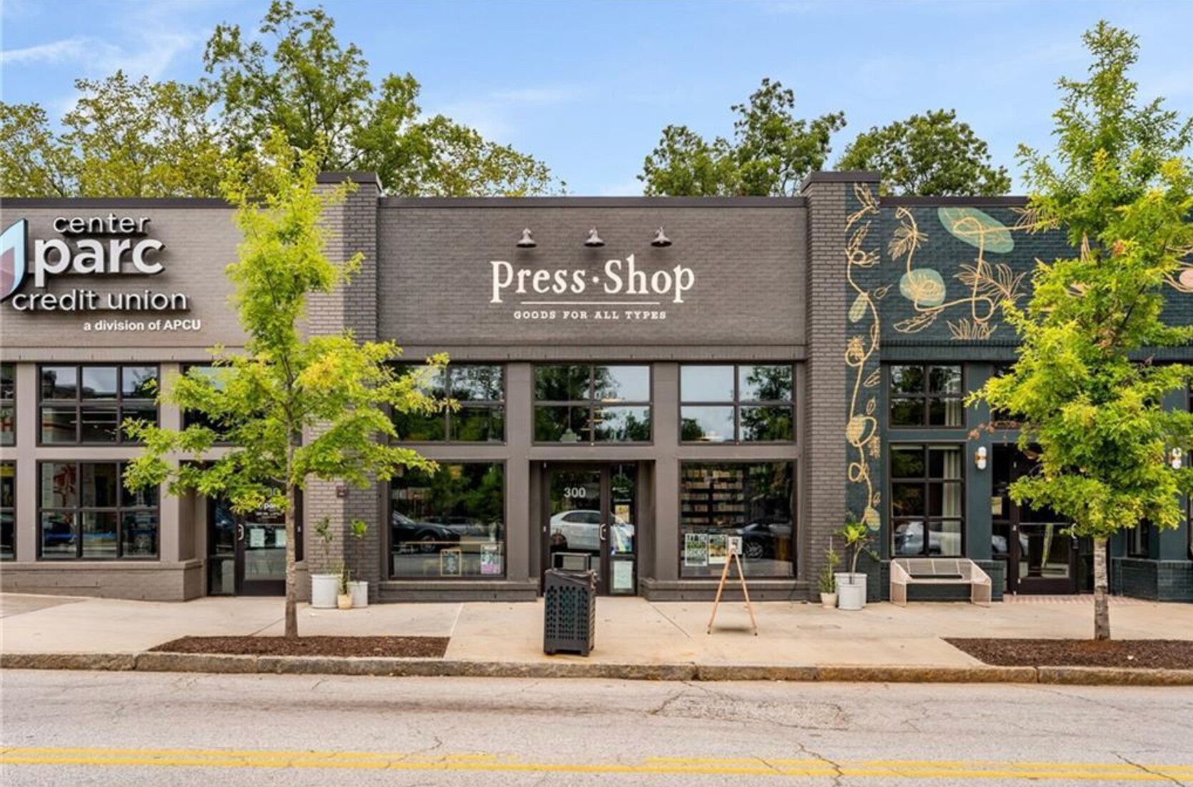 Neighborhood stores - 688 Exchange St SE