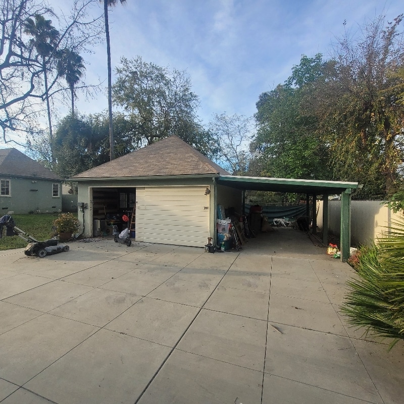 Building Photo - 1100 S Pasadena Ave