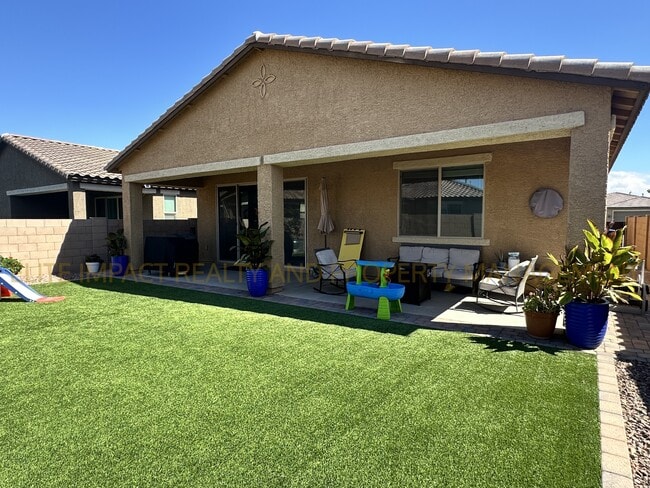 Building Photo - 6630 E Via Arroyo Largo