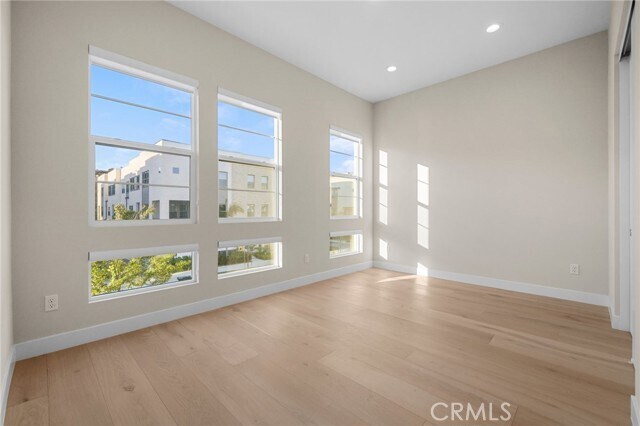 Building Photo - 1155 Poppy Ct