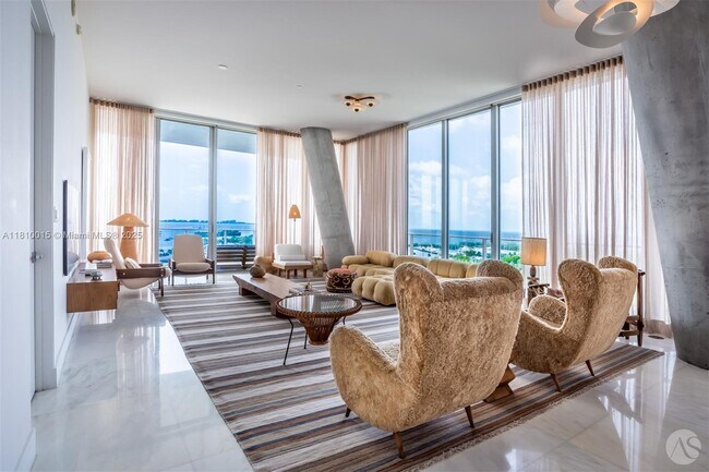 Building Photo - 2675 S Bayshore Dr