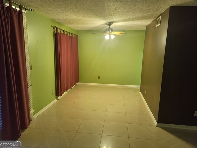 Building Photo - 105 Governors Dr