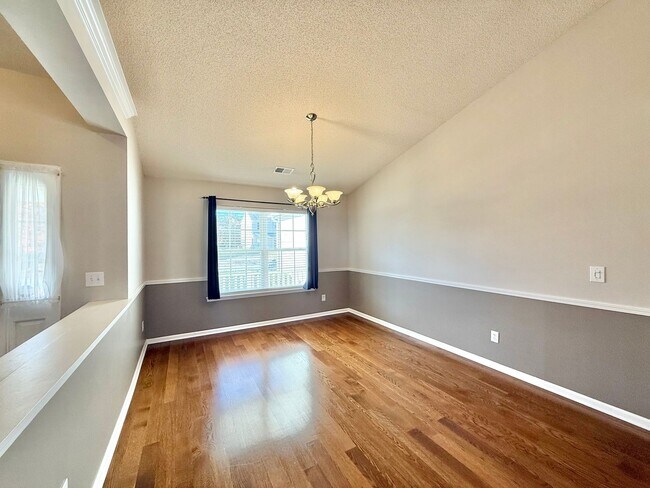 Building Photo - Charming 3BD, 2BA Fuquay-Varina Home with ...