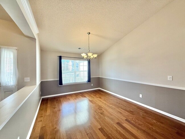 Building Photo - Charming 3BD, 2BA Fuquay-Varina Home with Fenced Backyard and Modern Upgrades