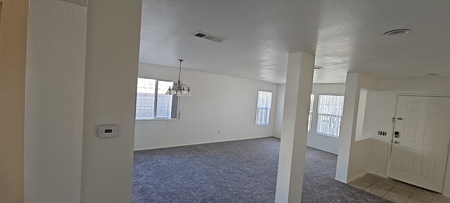 Building Photo - 38235 Armstrong Dr