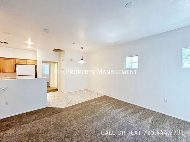 Building Photo - TRI-LEVEL 3 BEDROOM, 2.5 BATH TOWNHOME IN ...