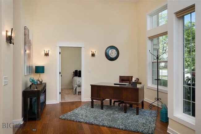 Building Photo - 2418 Lasso Ave