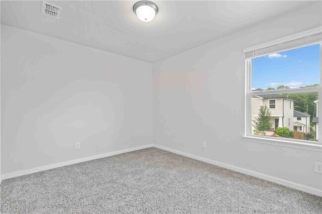 Building Photo - 279 Wells Cir